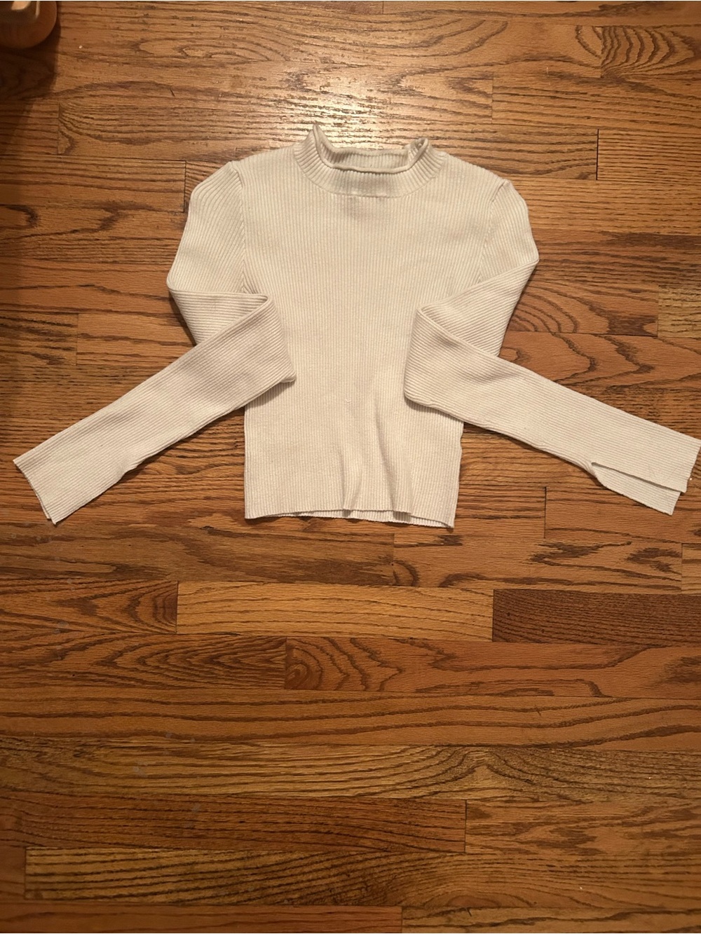 Forever 21 Women’s White Sz S White Ribbed Croptop Crop Top W/ Oversized Sleeves